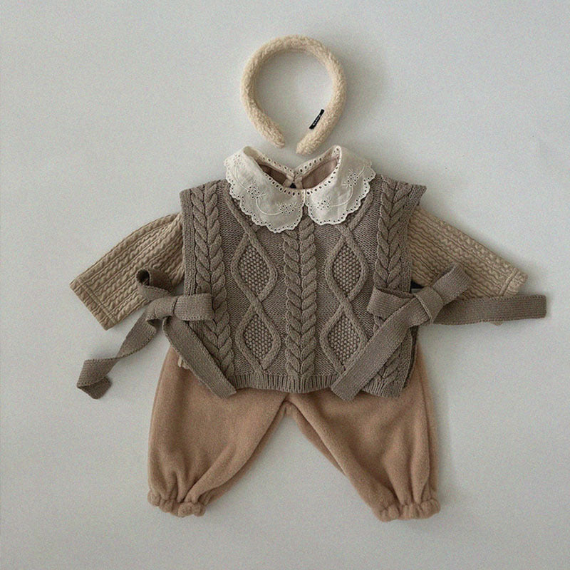 Blouse pour bébé fille avec col en dentelle vintage chic