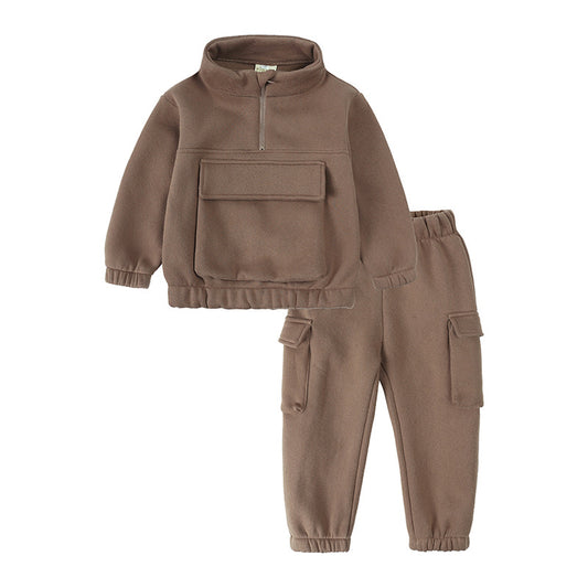 Ensemble jogging enfant avec poche ventrale et pantalon cargo