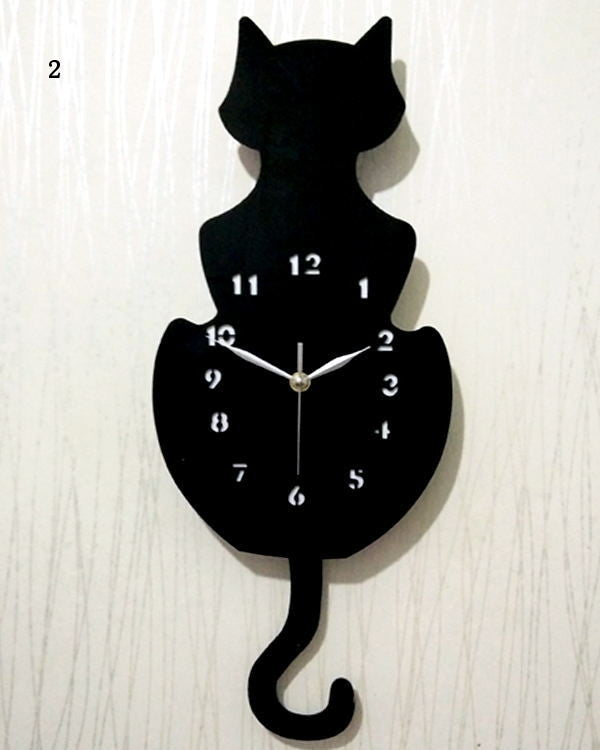 Horloge murale en forme de chat avec queue mobile